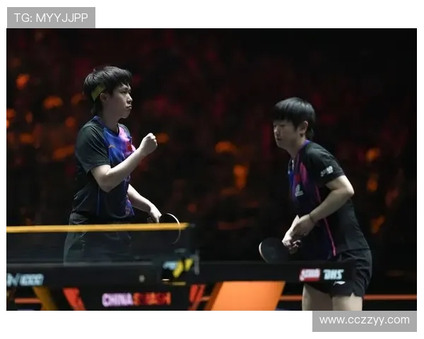 孙颖莎提醒王楚钦比赛中保持警觉 孙颖莎提醒王楚钦比赛中保持警觉